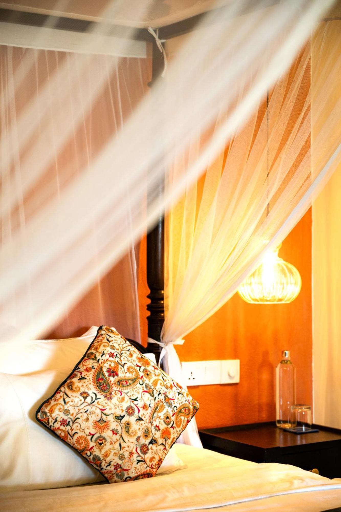 The Sun House Hotell Galle Exteriör bild